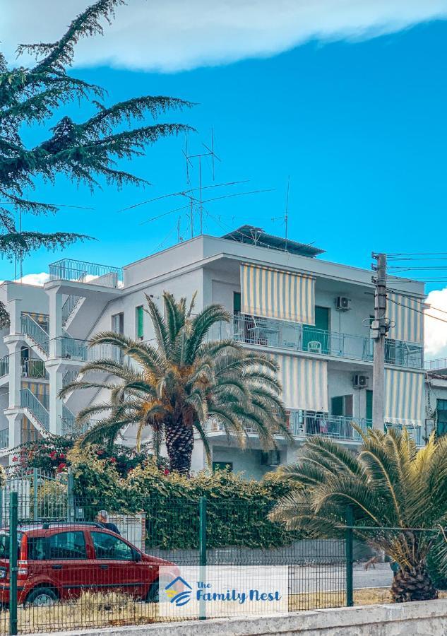 The Family Nest - Casa Eva Manfredonia Exterior foto
